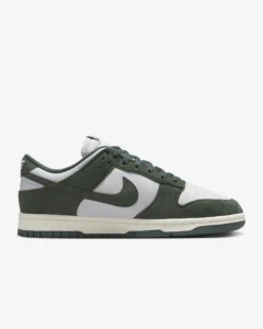 Nike Dunk Low - Photon Dust/Sail/White/Vintage Green