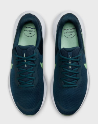 Nike Revolution 7