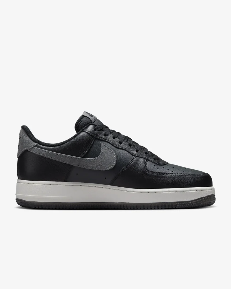 Nike Air Force 1 '07 LV8 Men's Shoes - Black/Dark Smoke Grey