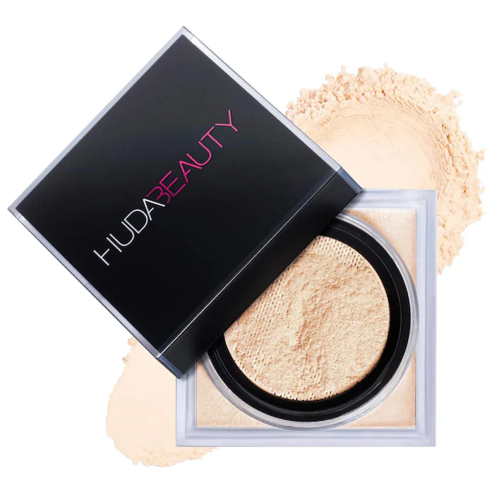 HUDA BEAUTY Easy Bake Blurring Loose Baking & Setting Powder – Pound Cake – fair, light, medium, and tan skin tones. golden undertones brighten and disguise under-eye darkness.